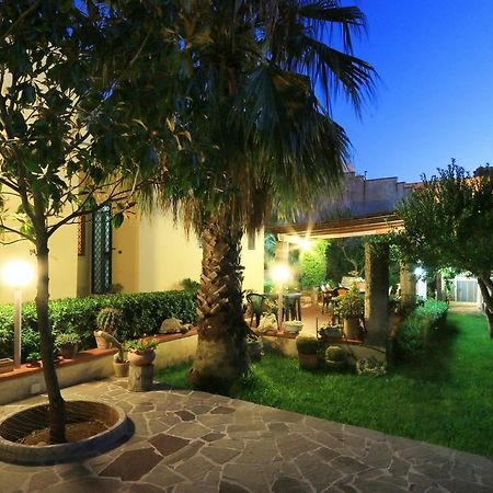 B&B La Villa Пресиче Екстериор снимка
