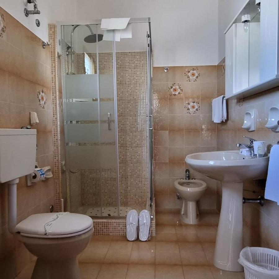 B&B La Villa Пресиче Екстериор снимка