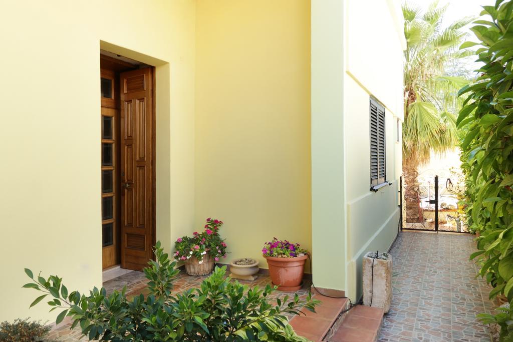 B&B La Villa Пресиче Екстериор снимка
